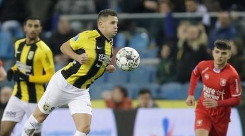 而是他多年 而是他多年